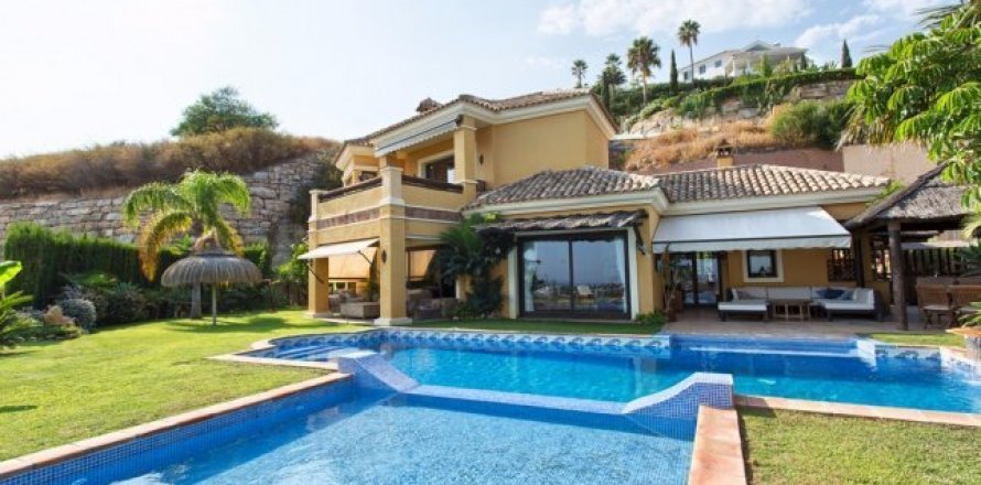 House Benahavis, Malaga, Spain 4 bedrooms, 418 sq.m. No. 23123