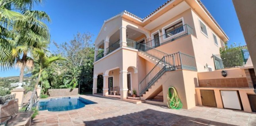 Casa Benahavis, Malaga, Spagna 4 camere da letto, 485 mq. N° 23135