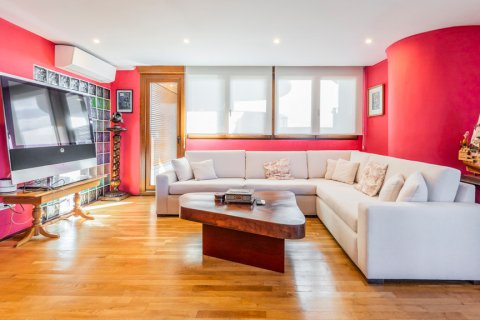 Apartment for rent Madrid, Spain 4 bedrooms, 220 sq.m. No. 107930 - photo 6