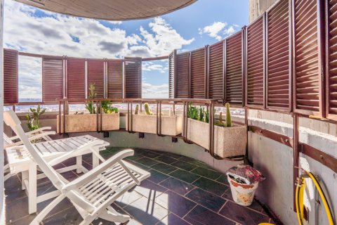 Apartment for rent Madrid, Spain 4 bedrooms, 220 sq.m. No. 107930 - photo 1