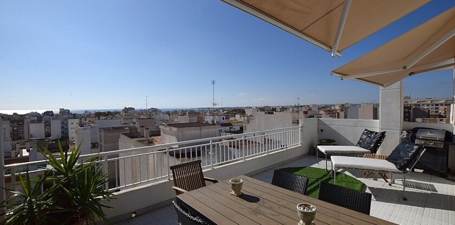 Townhouse Nueva Torrevieja, Alicante, Spain 7 bedrooms, 246 sq.m. No. 111442