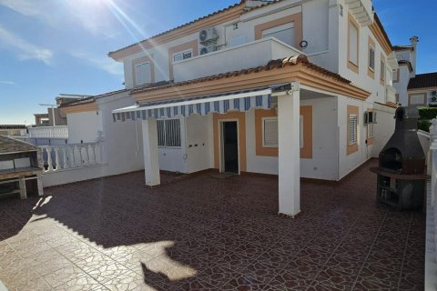 Ático en venta Torrevieja, Alicante, España 4 dormitorios,  No. 109248 - foto 23