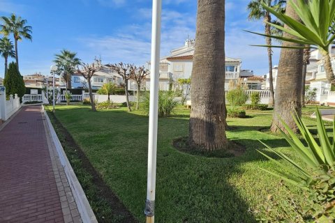 Ático en venta Torrevieja, Alicante, España 4 dormitorios,  No. 109248 - foto 18