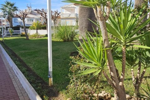 Ático en venta Torrevieja, Alicante, España 4 dormitorios,  No. 109248 - foto 17