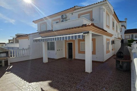 Ático en venta Torrevieja, Alicante, España 4 dormitorios,  No. 109248 - foto 2