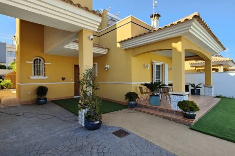 Продажа виллы в Ла Зения, Аликанте, Испания 4 спальни, 156м2 №118823 - фото 2