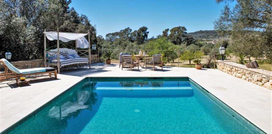 Finca Porreres, Mallorca, Spain 2 bedrooms, 214 sq.m. No. 111785