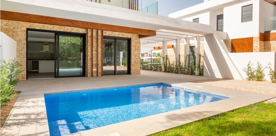 Villa Cala Ratjada, Mallorca, Spagna 3 camere da letto, 232 mq. N° 111776