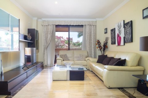 Apartment à louer Malaga, Espagne, 3 chambres, 130 m2 No. 106276 - photo 9