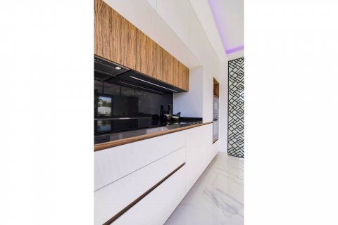 Продажа виллы Торревьеха, Аликанте, Испания 1 спальня, 200м2 №58980 - фото 15