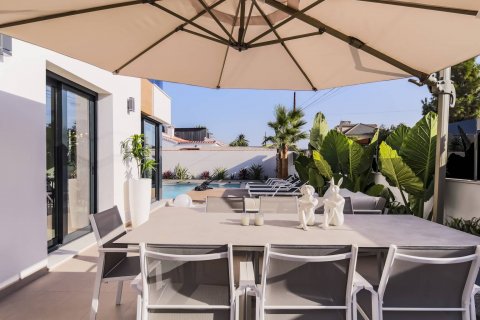 Продажа виллы Торревьеха, Аликанте, Испания 1 спальня, 200м2 №58980 - фото 16