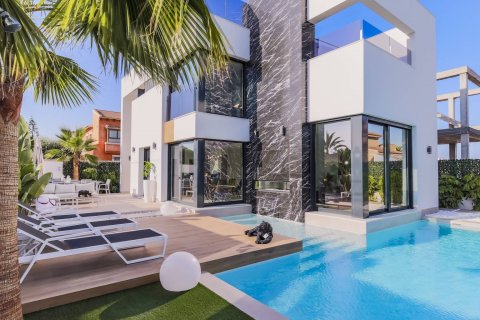 Продажа виллы Торревьеха, Аликанте, Испания 1 спальня, 200м2 №58980 - фото 2