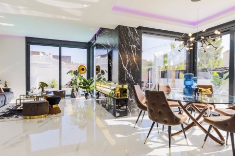 Продажа виллы Торревьеха, Аликанте, Испания 1 спальня, 200м2 №58980 - фото 7