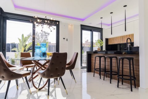 Продажа виллы Торревьеха, Аликанте, Испания 1 спальня, 200м2 №58980 - фото 13