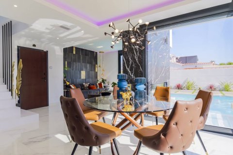Продажа виллы Торревьеха, Аликанте, Испания 1 спальня, 200м2 №58980 - фото 6