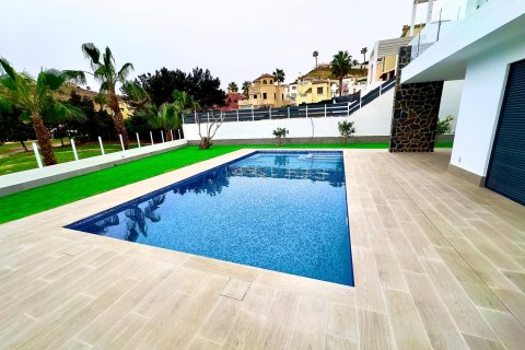 Villa till salu Alicante, Spanien 4 sovrum, 186 kvm. Nr. 112196 - foto 4