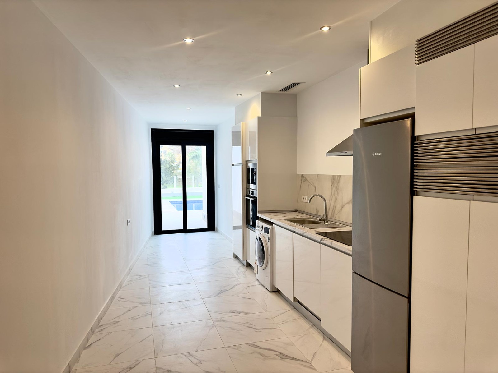 Villa in Alicante, Spain 4 bedrooms, 186 sq.m. No. 112196
