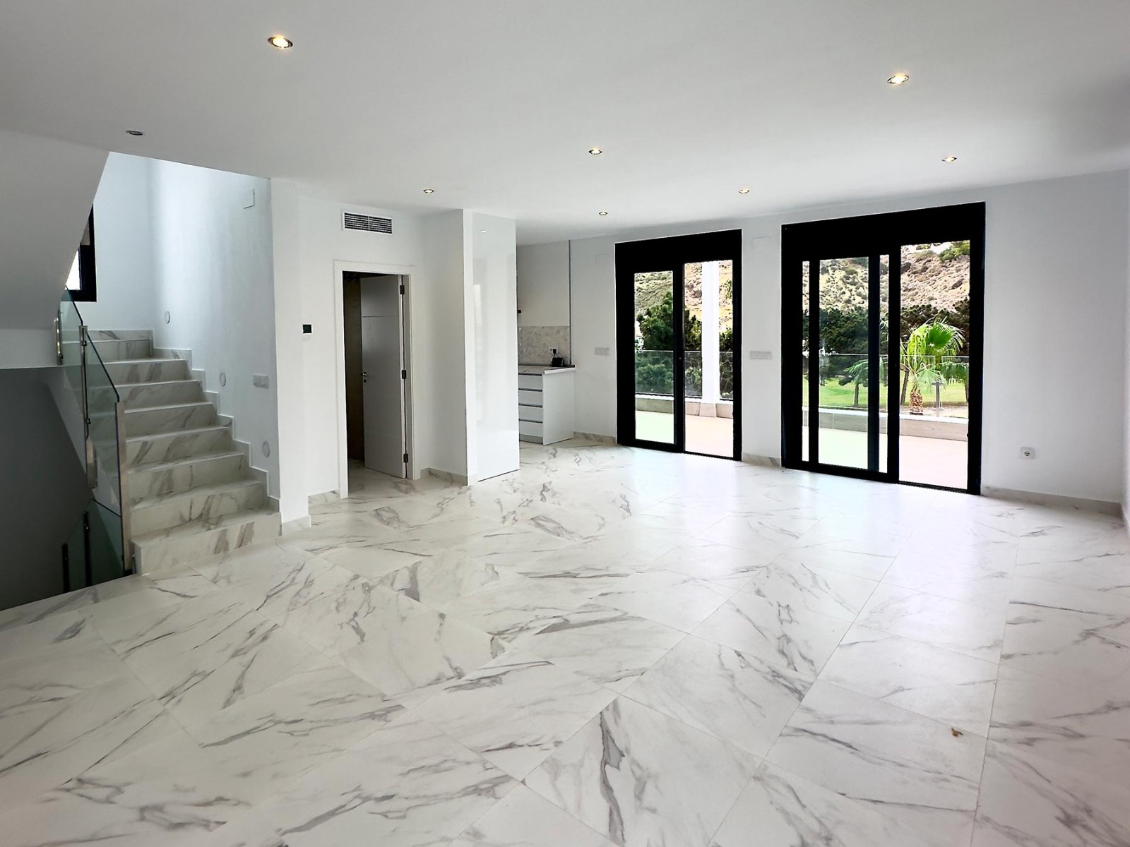 Villa in Alicante, Spain 4 bedrooms, 186 sq.m. No. 112196