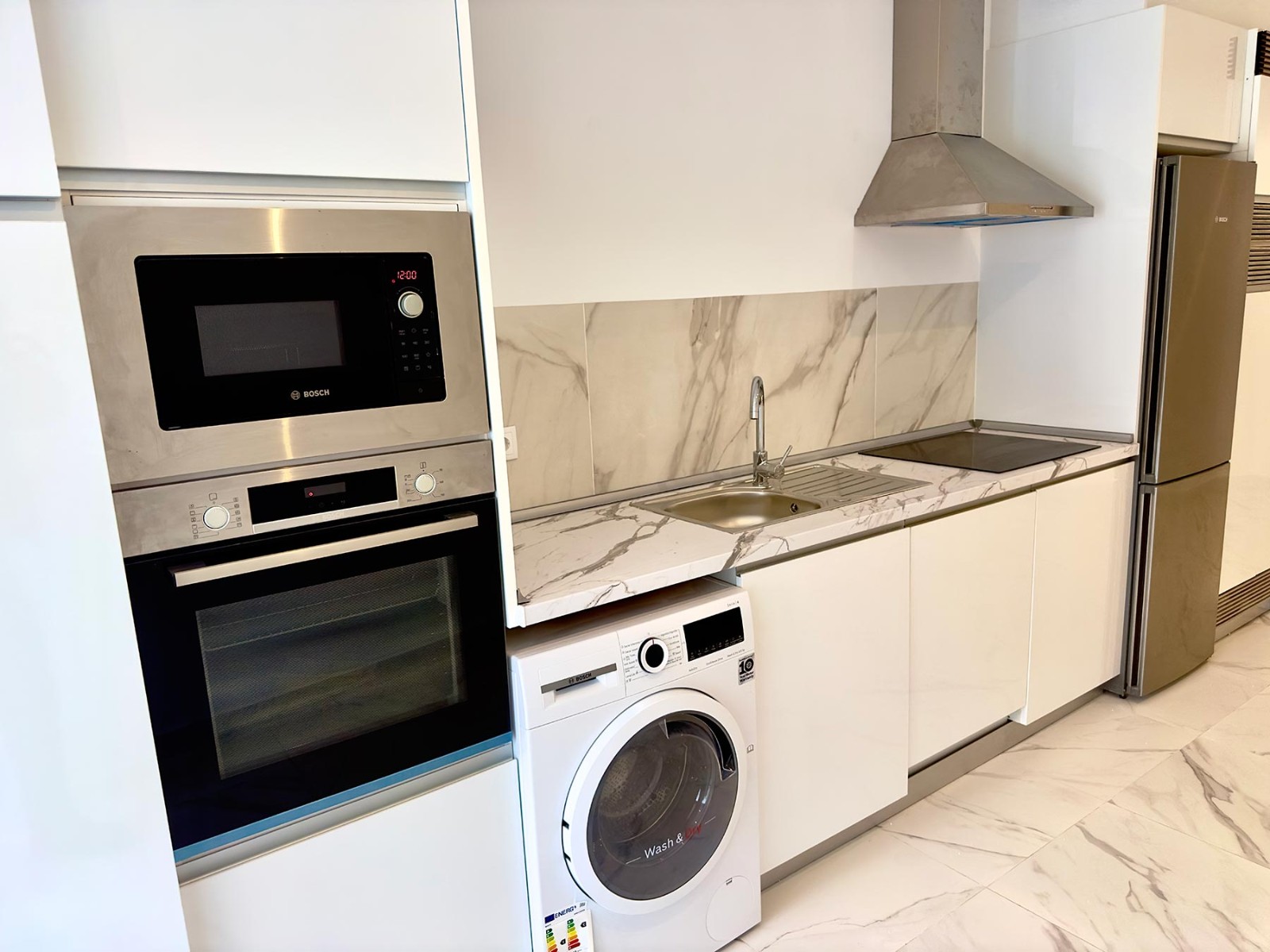 Villa in Alicante, Spain 4 bedrooms, 186 sq.m. No. 112196