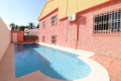 Villa for sale Cabo Roig, Alicante, Spain 5 bedrooms, 227 sq.m. No. 113921 - photo 28