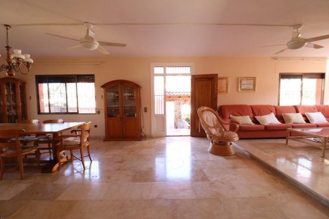 Villa for sale Cabo Roig, Alicante, Spain 5 bedrooms, 227 sq.m. No. 113921 - photo 14