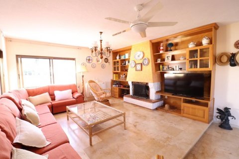 Villa for sale Cabo Roig, Alicante, Spain 5 bedrooms, 227 sq.m. No. 113921 - photo 18
