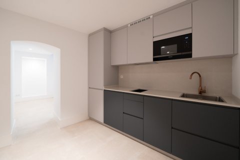 Appartamento in vendita Madrid, Spagna 5 camere da letto, 313 mq. N° 113450 - foto 30