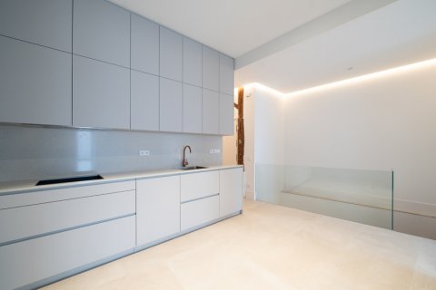 Appartamento in vendita Madrid, Spagna 5 camere da letto, 313 mq. N° 113450 - foto 4