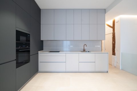 Appartamento in vendita Madrid, Spagna 5 camere da letto, 313 mq. N° 113450 - foto 2