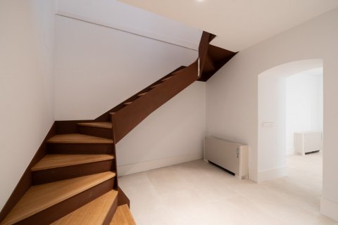 Appartamento in vendita Madrid, Spagna 5 camere da letto, 313 mq. N° 113450 - foto 29