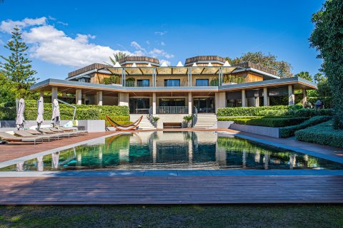 Villa for sale San Pedro de Alcantara, Malaga, Spain 10 bedrooms, 1303 sq.m. No. 113461 - photo 1