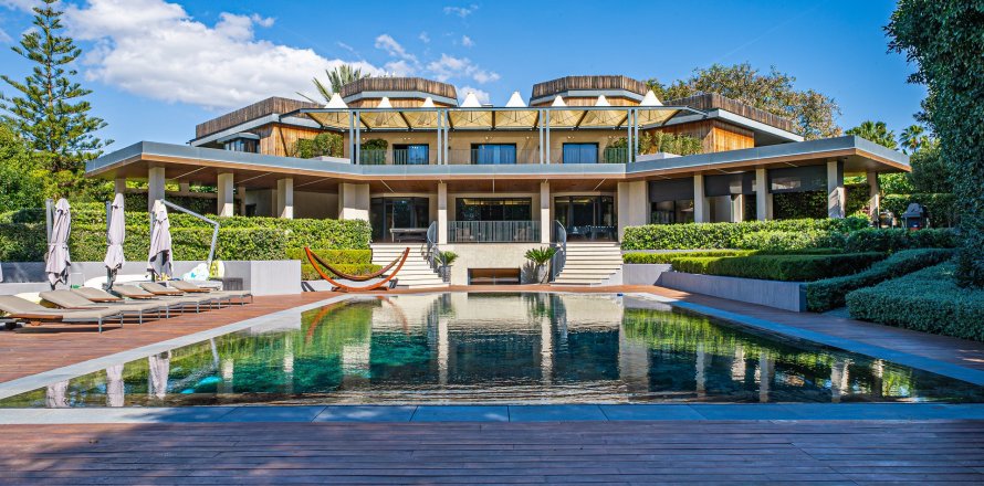 Villa San Pedro de Alcantara, Malaga, Spain 10 bedrooms, 1303 sq.m. No. 113461