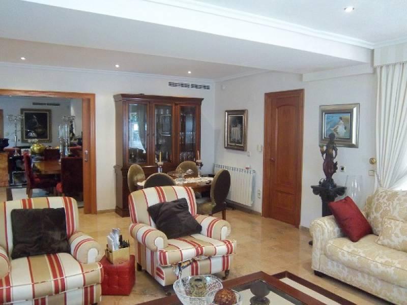 Hus i Salou, Tarragona, Spanien 6 sovrum, 660 kvm. Nr. 21572