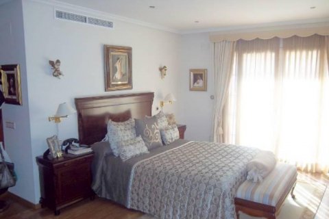 Продажа дома Салоу, Таррагона, Испания 6 спален, 660м2 №21572 - фото 20