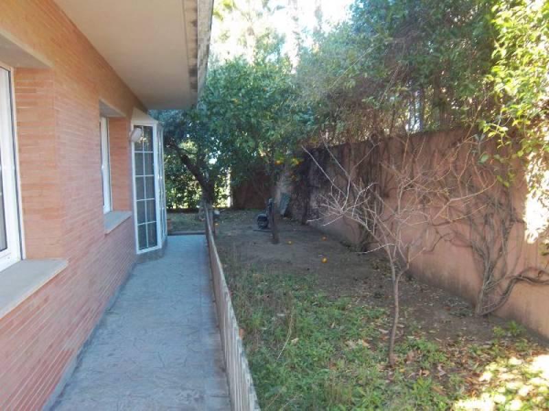 Hus i Salou, Tarragona, Spanien 6 sovrum, 660 kvm. Nr. 21572
