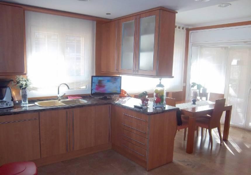 Hus i Salou, Tarragona, Spanien 6 sovrum, 660 kvm. Nr. 21572