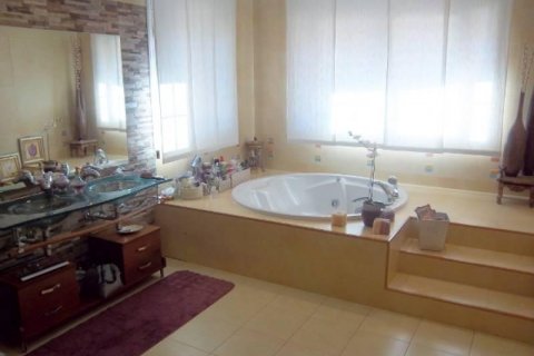 Продажа дома Салоу, Таррагона, Испания 6 спален, 660м2 №21572 - фото 22