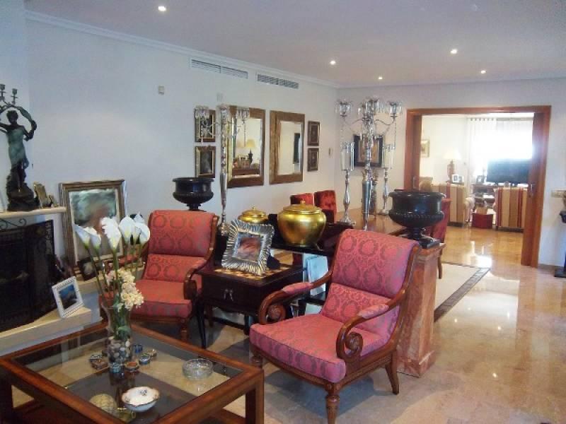 Hus i Salou, Tarragona, Spanien 6 sovrum, 660 kvm. Nr. 21572
