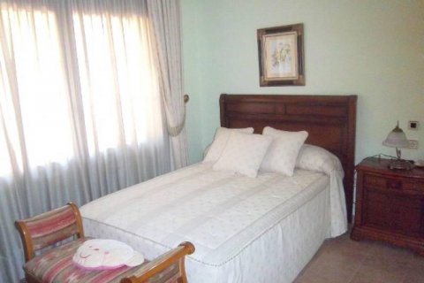 Продажа дома Салоу, Таррагона, Испания 6 спален, 660м2 №21572 - фото 15