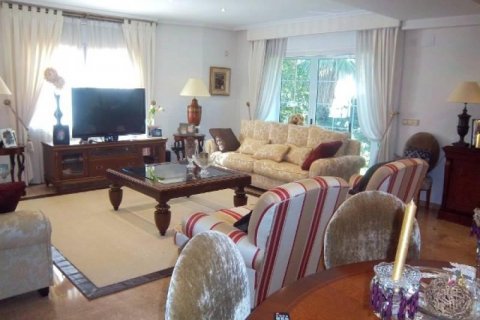 Продажа дома Салоу, Таррагона, Испания 6 спален, 660м2 №21572 - фото 7