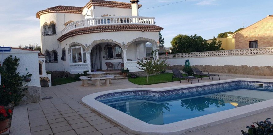 House Cambrils, Tarragona, Spain 3 bedrooms, 146 sq.m. No. 22949