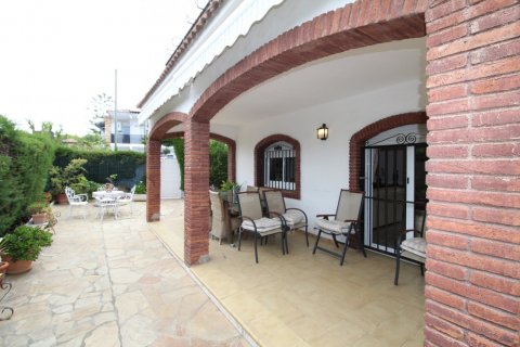 House à vendre Roda De Bara, Tarragona, Espagne, 5 chambres, 220 m2 No. 21613 - photo 8