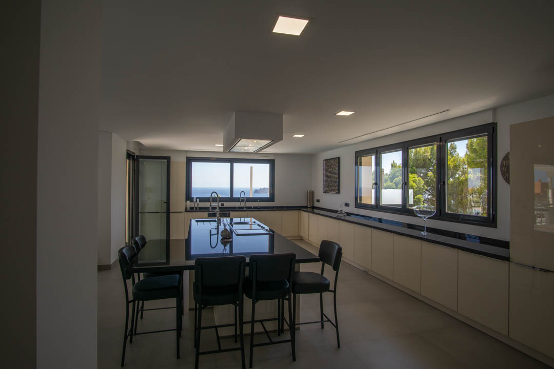 Villa in Altea, Alicante, Spain 5 bedrooms, 680 sq.m. No. 81435