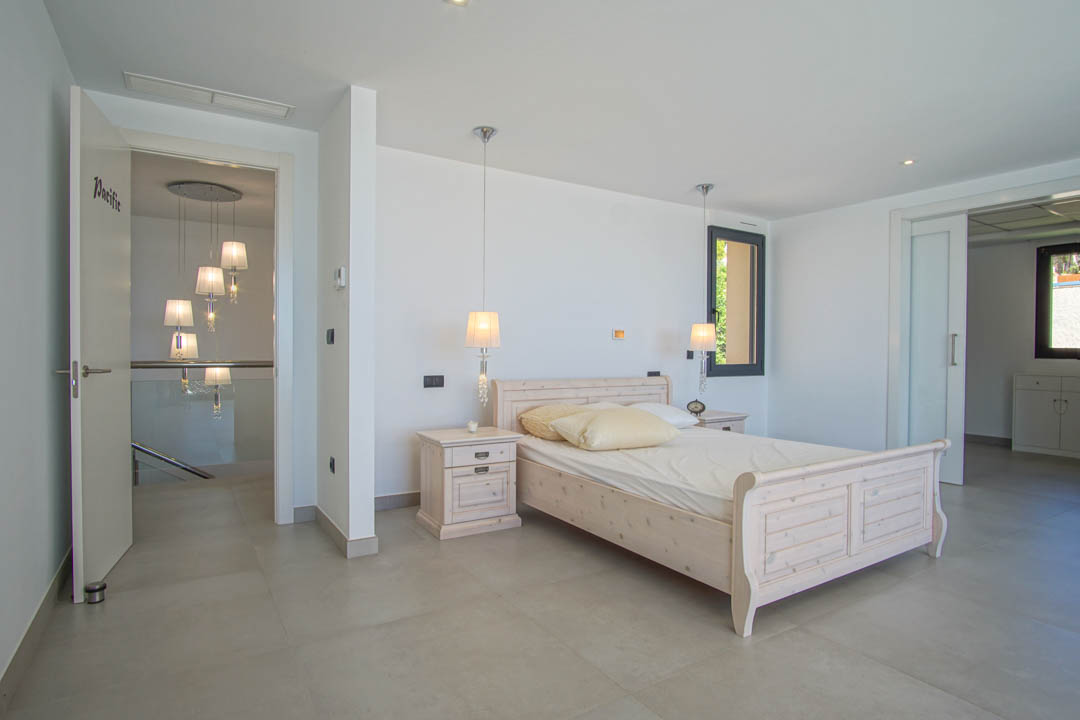 Villa in Altea, Alicante, Spain 5 bedrooms, 680 sq.m. No. 81435