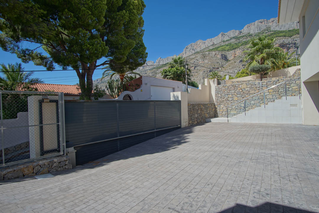 Villa in Altea, Alicante, Spain 5 bedrooms, 680 sq.m. No. 81435