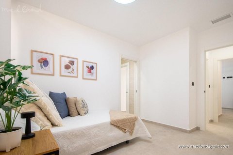 Продажа квартиры в Гуардамар-дель-Сегура, Аликанте, Испания 3 спальни, 94м2 №105198 - фото 9