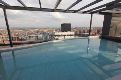 Аренда квартиры в Мадрид, Испания 1 спальня, 70м2 №117829 - фото 23