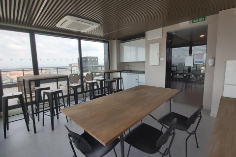 Аренда квартиры в Мадрид, Испания 1 спальня, 70м2 №117829 - фото 11