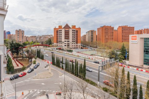 Dzīvoklis īrēšanai Madrid, Spānijā 3 istabas, 220 m2 Nr. 117830 - attēls 11