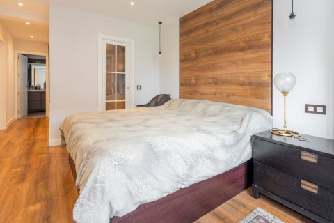 Dzīvoklis īrēšanai Madrid, Spānijā 3 istabas, 220 m2 Nr. 117830 - attēls 29